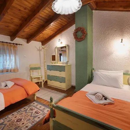 Renata 2 Livadi Arachovas Alpesi faház Kalívia