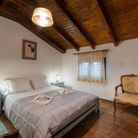 Renata 2 Livadi Arachovas Alpesi faház *