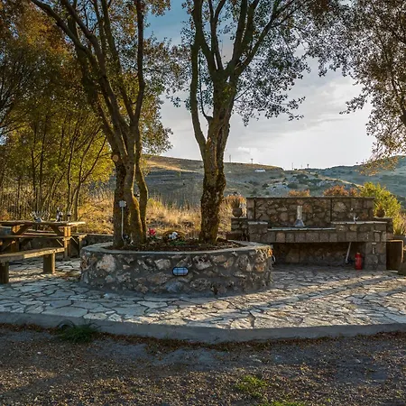 Renata 2 Livadi Arachovas Alpesi faház Kalívia